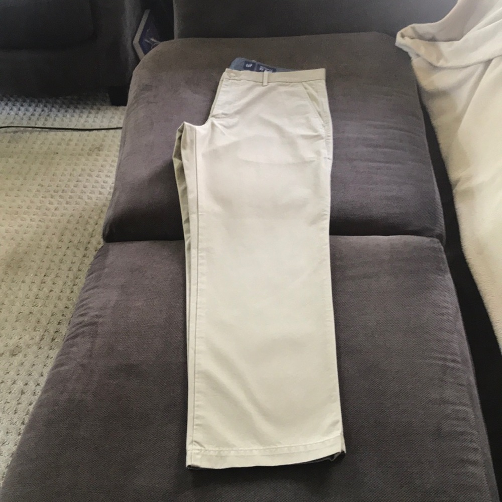 GAP Men’s Relaxed Fit Khakis
